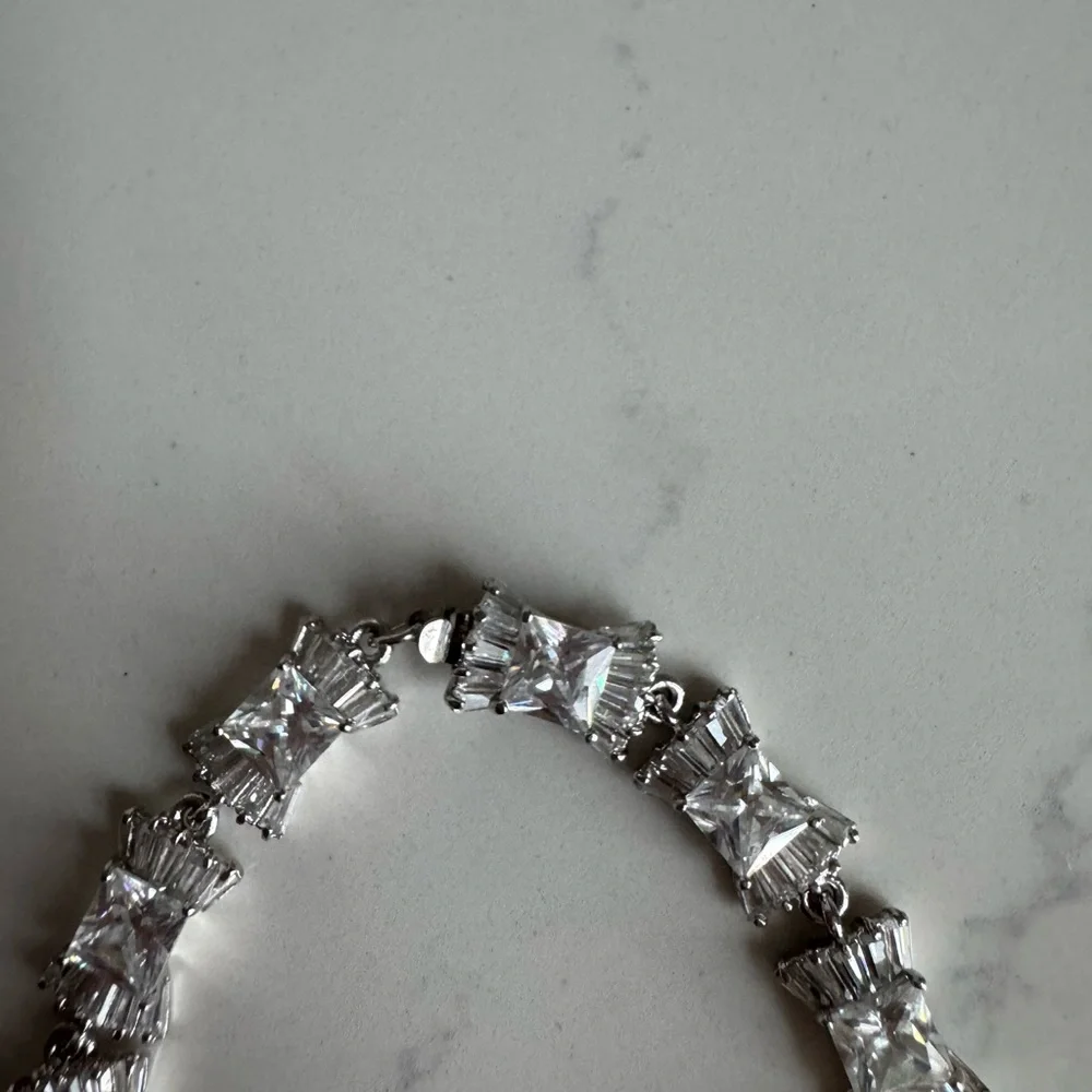 Kate Spade Le Soir crystal bow bracelet - Picture 2 of 7